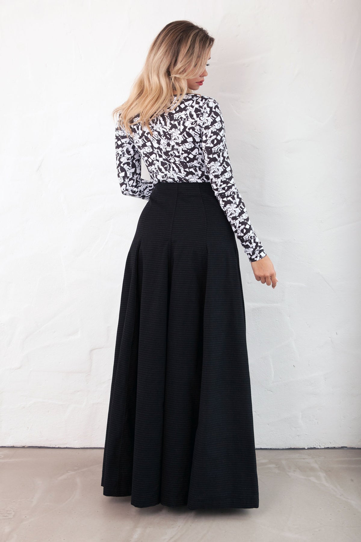 HORIZONTAL RUGBY Cut-Out Volume Dress