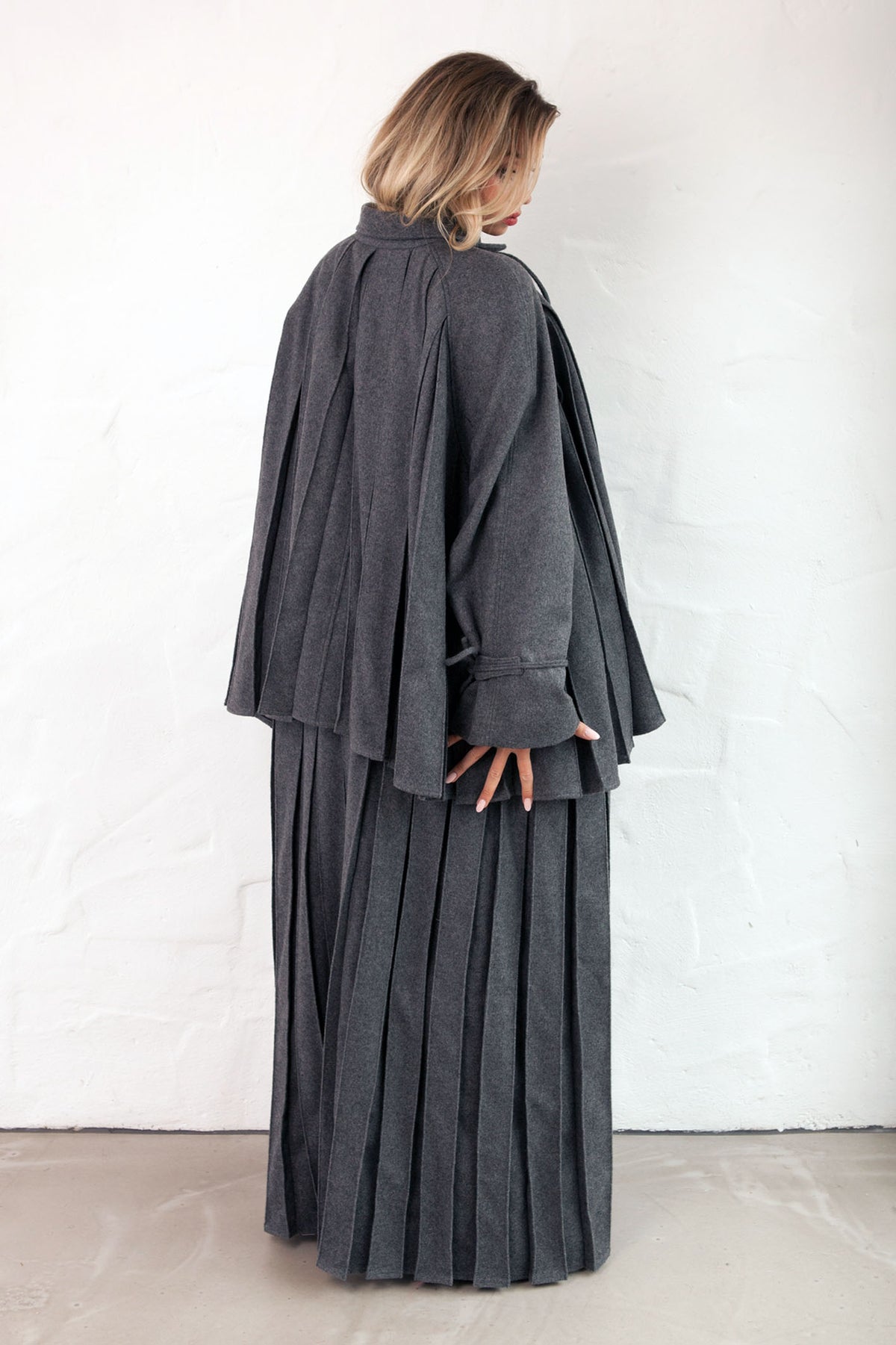 HORIZONTAL RUGBY Pleated Wool Coat