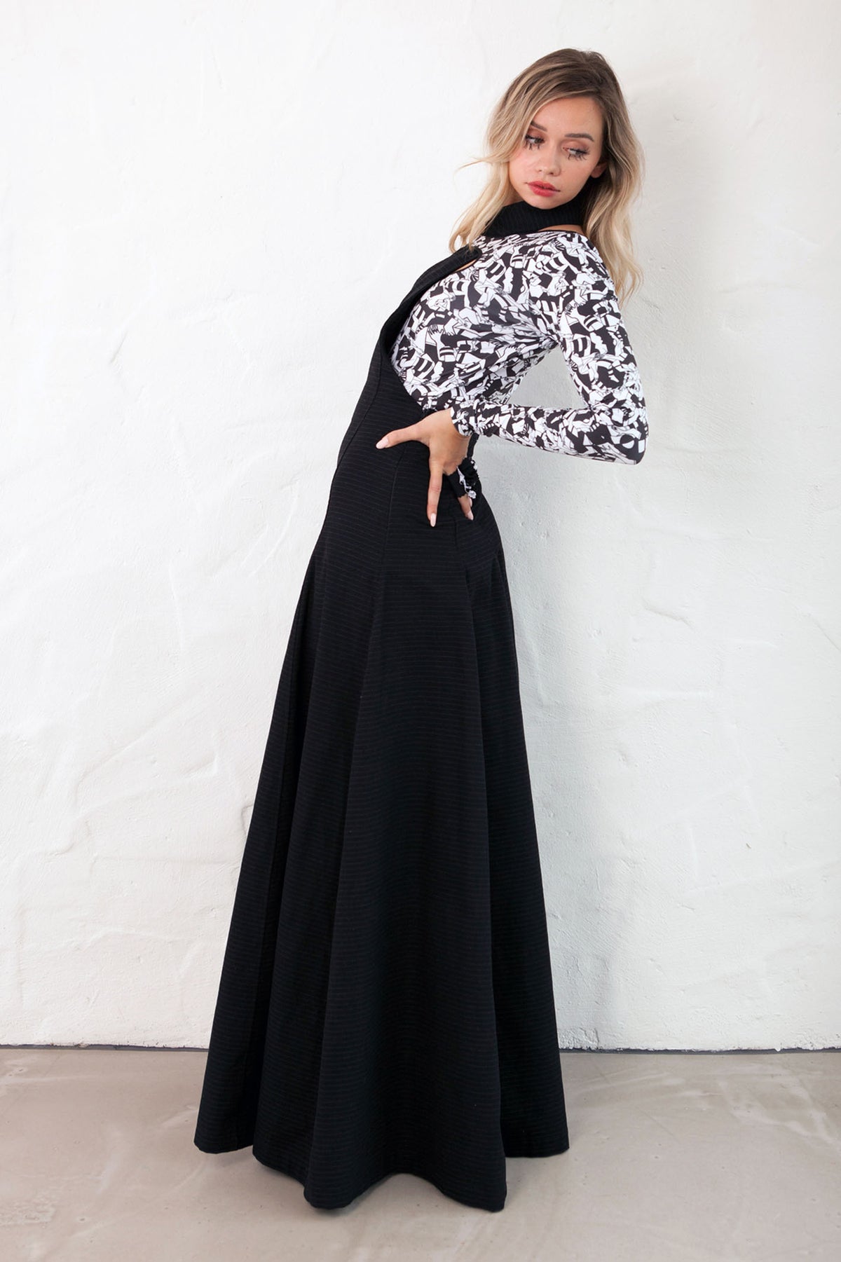 HORIZONTAL RUGBY Cut-Out Volume Dress