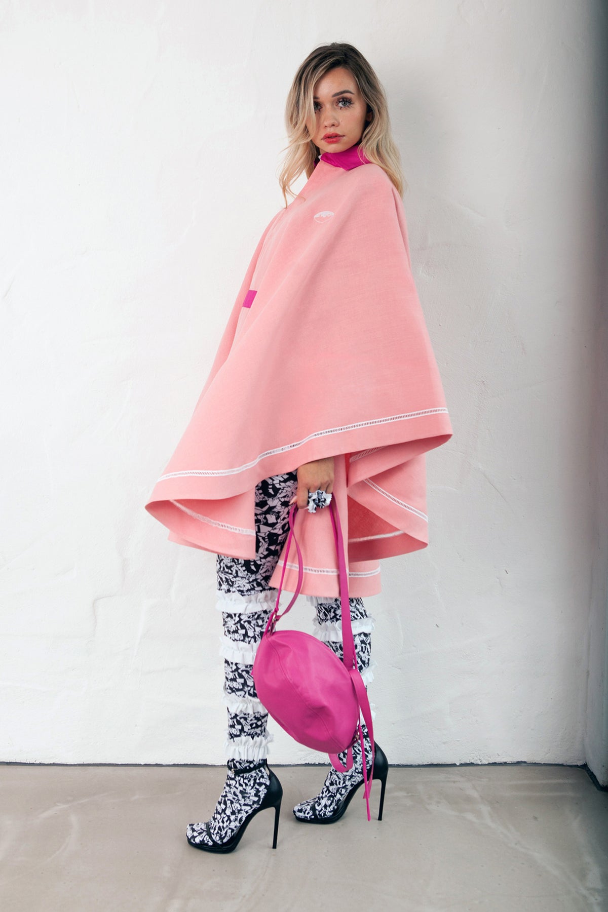 HORIZONTAL RUGBY Pink Rugby Cape